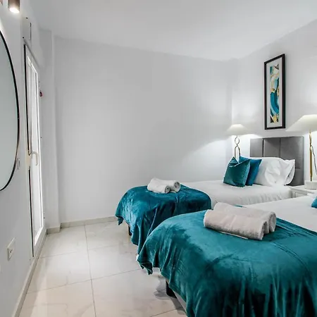 Los Naranjos Palm Apartment