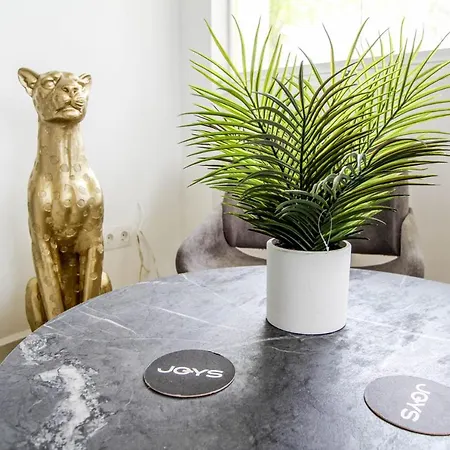 Los Naranjos Palm Apartment Marbella
