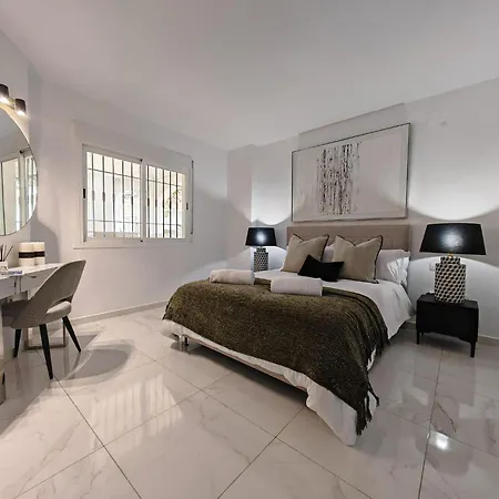 Los Naranjos Palm Apartment Marbella