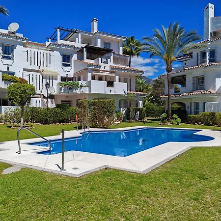 Los Naranjos Palm * Marbella